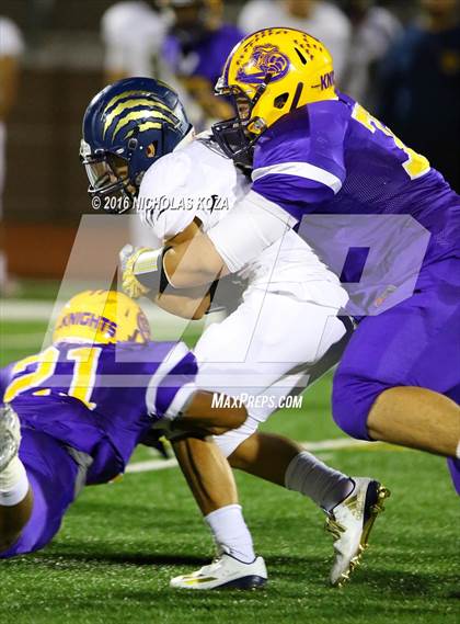 Thumbnail 2 in Warren vs. Lynwood photogallery.