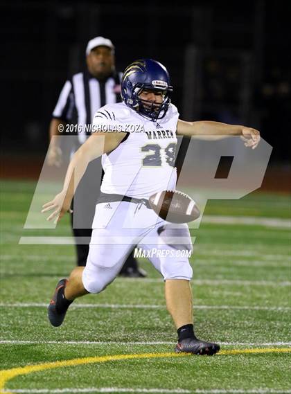 Thumbnail 2 in Warren vs. Lynwood photogallery.