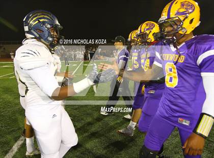 Thumbnail 2 in Warren vs. Lynwood photogallery.