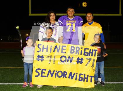 Thumbnail 3 in Warren vs. Lynwood photogallery.