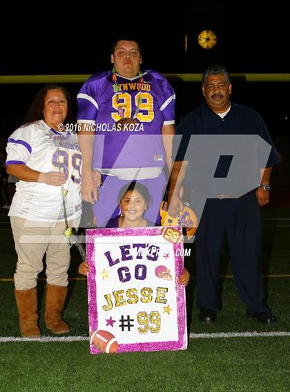Thumbnail 3 in Warren vs. Lynwood photogallery.