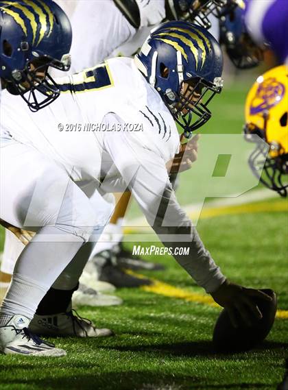 Thumbnail 2 in Warren vs. Lynwood photogallery.