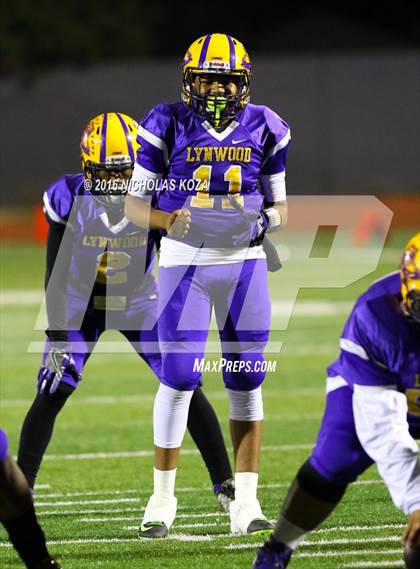 Thumbnail 3 in Warren vs. Lynwood photogallery.