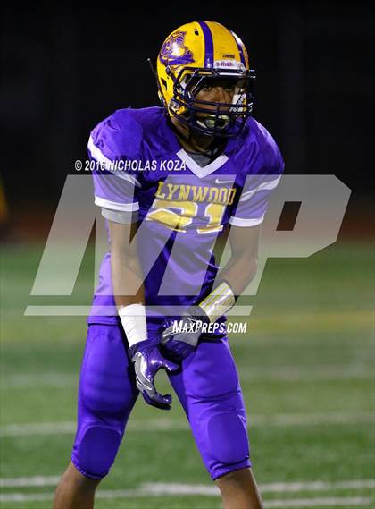 Thumbnail 1 in Warren vs. Lynwood photogallery.