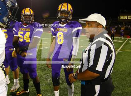 Thumbnail 2 in Warren vs. Lynwood photogallery.