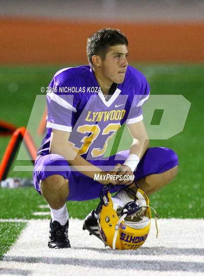 Thumbnail 3 in Warren vs. Lynwood photogallery.