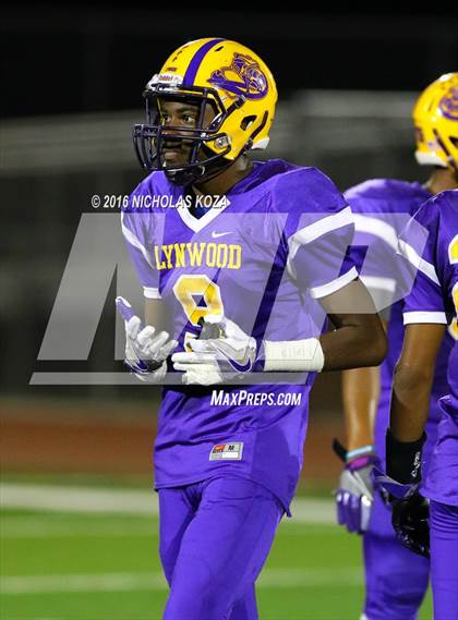 Thumbnail 1 in Warren vs. Lynwood photogallery.