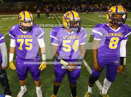 Thumbnail 3 in Warren vs. Lynwood photogallery.