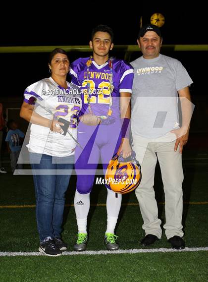Thumbnail 3 in Warren vs. Lynwood photogallery.