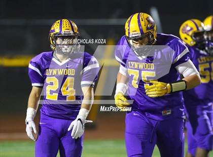 Thumbnail 2 in Warren vs. Lynwood photogallery.