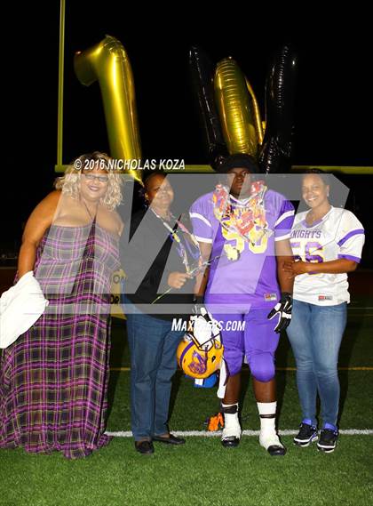 Thumbnail 2 in Warren vs. Lynwood photogallery.