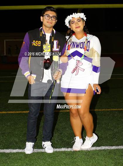 Thumbnail 2 in Warren vs. Lynwood photogallery.