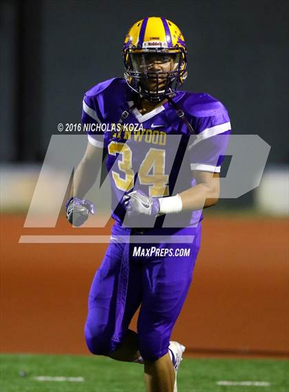 Thumbnail 3 in Warren vs. Lynwood photogallery.