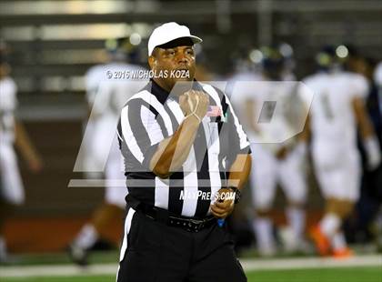 Thumbnail 1 in Warren vs. Lynwood photogallery.