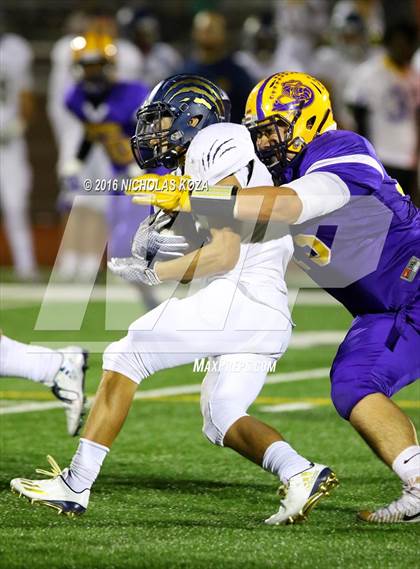 Thumbnail 1 in Warren vs. Lynwood photogallery.