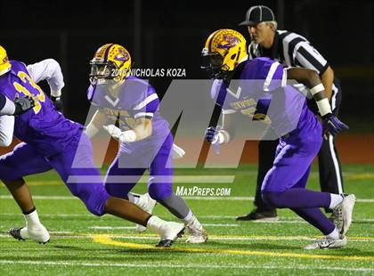 Thumbnail 3 in Warren vs. Lynwood photogallery.