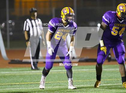 Thumbnail 2 in Warren vs. Lynwood photogallery.