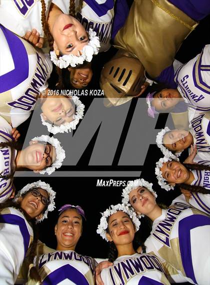 Thumbnail 1 in Warren vs. Lynwood photogallery.