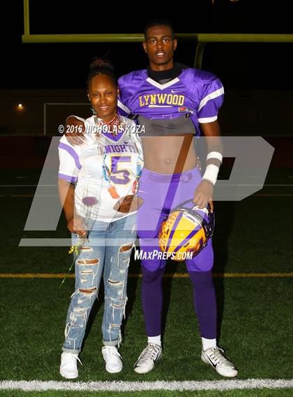 Thumbnail 3 in Warren vs. Lynwood photogallery.