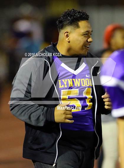Thumbnail 1 in Warren vs. Lynwood photogallery.
