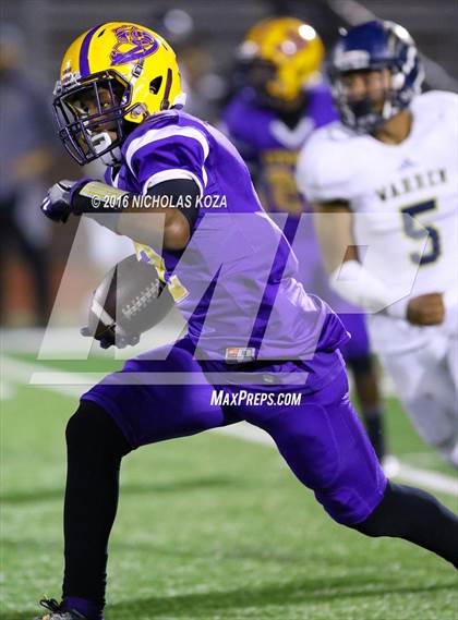 Thumbnail 3 in Warren vs. Lynwood photogallery.