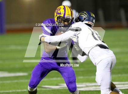 Thumbnail 3 in Warren vs. Lynwood photogallery.