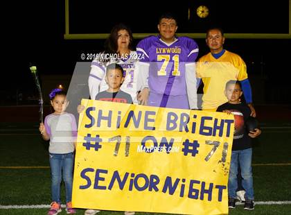 Thumbnail 2 in Warren vs. Lynwood photogallery.