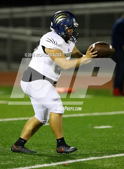 Thumbnail 3 in Warren vs. Lynwood photogallery.