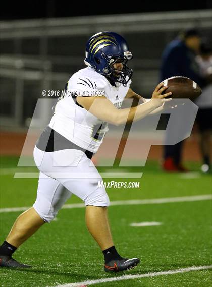 Thumbnail 1 in Warren vs. Lynwood photogallery.