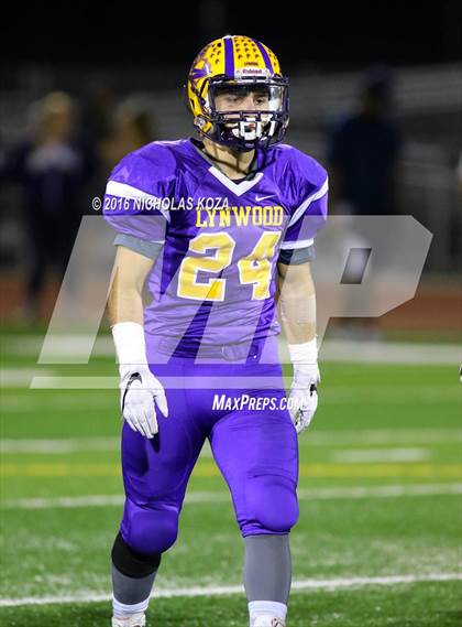 Thumbnail 1 in Warren vs. Lynwood photogallery.