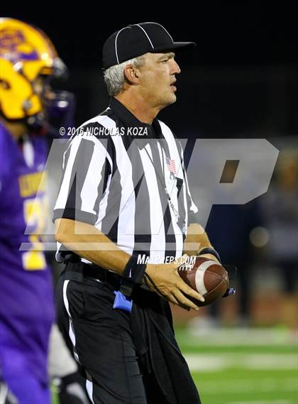 Thumbnail 3 in Warren vs. Lynwood photogallery.