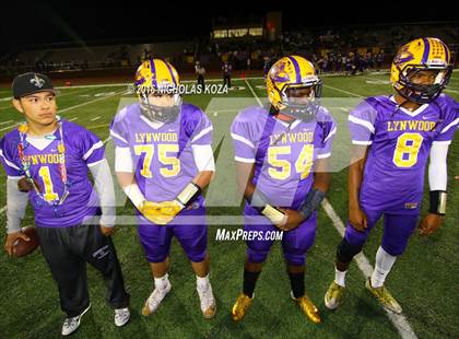 Thumbnail 2 in Warren vs. Lynwood photogallery.