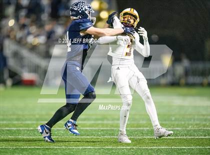 Thumbnail 2 in Simi Valley vs. Loyola photogallery.