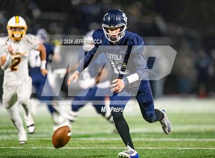 Thumbnail 1 in Simi Valley vs. Loyola photogallery.