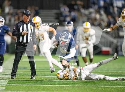 Thumbnail 1 in Simi Valley vs. Loyola photogallery.