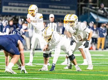 Thumbnail 2 in Simi Valley vs. Loyola photogallery.
