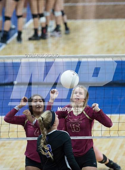 Thumbnail 2 in Lutheran vs. Faith Christian (CHSAA 3A 3rd Round) photogallery.