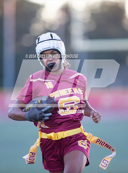 Thumbnail 3 in Buena @ Simi Valley photogallery.