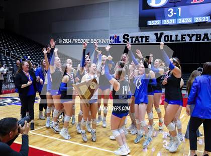 Thumbnail 3 in Bellville vs. Decatur (UIL 4A Volleyball Division I Final) photogallery.