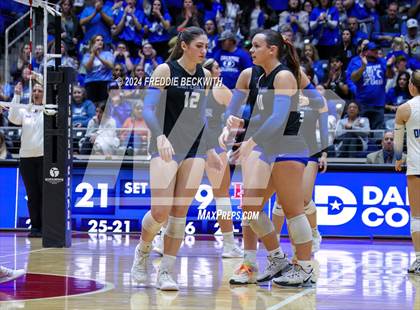 Thumbnail 1 in Bellville vs. Decatur (UIL 4A Volleyball Division I Final) photogallery.