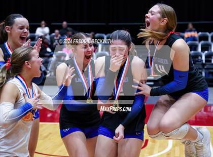 Thumbnail 2 in Bellville vs. Decatur (UIL 4A Volleyball Division I Final) photogallery.
