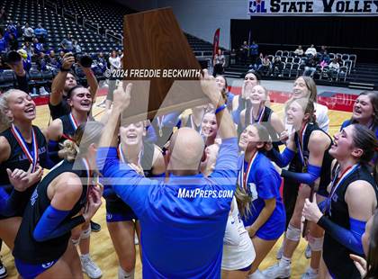 Thumbnail 3 in Bellville vs. Decatur (UIL 4A Volleyball Division I Final) photogallery.