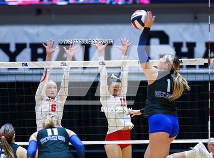 Thumbnail 3 in Bellville vs. Decatur (UIL 4A Volleyball Division I Final) photogallery.