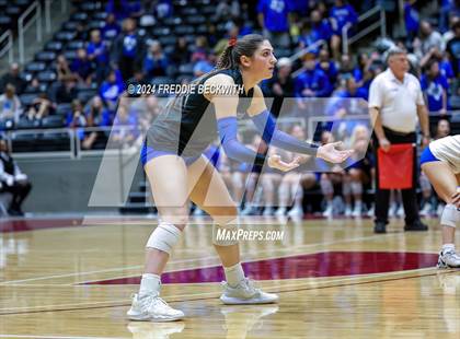Thumbnail 3 in Bellville vs. Decatur (UIL 4A Volleyball Division I Final) photogallery.