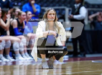 Thumbnail 3 in Bellville vs. Decatur (UIL 4A Volleyball Division I Final) photogallery.