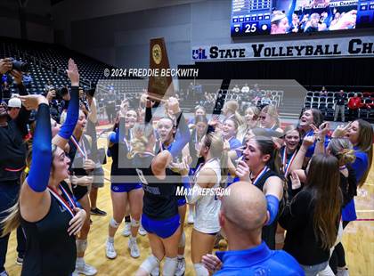Thumbnail 1 in Bellville vs. Decatur (UIL 4A Volleyball Division I Final) photogallery.