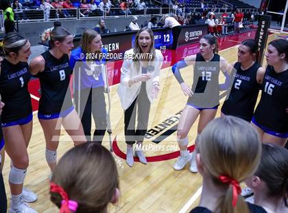 Thumbnail 1 in Bellville vs. Decatur (UIL 4A Volleyball Division I Final) photogallery.
