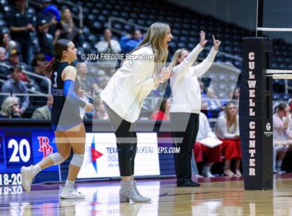 Thumbnail 3 in Bellville vs. Decatur (UIL 4A Volleyball Division I Final) photogallery.