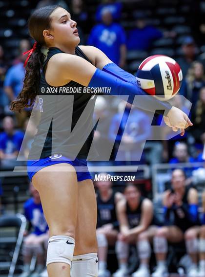 Thumbnail 3 in Bellville vs. Decatur (UIL 4A Volleyball Division I Final) photogallery.