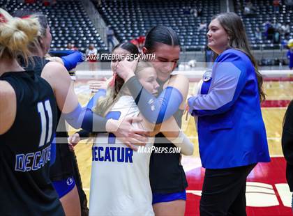 Thumbnail 2 in Bellville vs. Decatur (UIL 4A Volleyball Division I Final) photogallery.